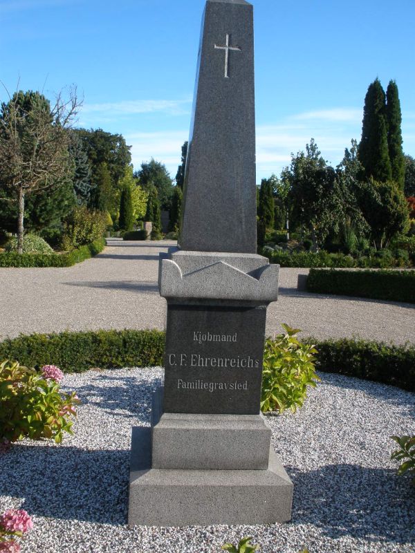 C. F. Ehrenreich's familiegravsted.JPG